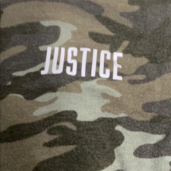 justice shirt w/ hood - Picture 3 of 4